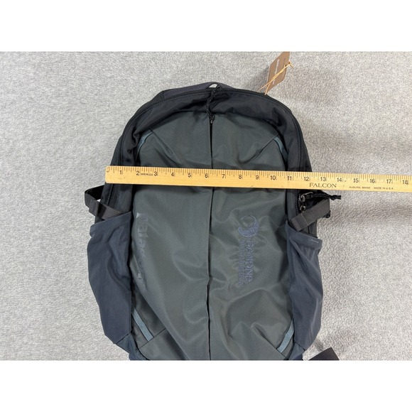 NWT Patagonia‎ Refugio Daypack 26L Backpack (Smolder Blue)